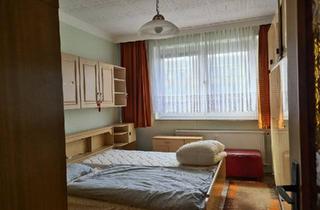 Wohnung kaufen in 02748 Bernstadt, Bernstadt auf dem Eigen - Biete eine teilmöblierte 2-Raumwohnung mit Balkon im Dachgeschoss