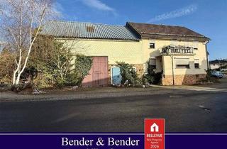 Bauernhaus kaufen in 57627 Hachenburg, Hachenburg VG - Bauernhaus als Hofstätte mit Nebengebäuden und ca. 30.000 m² Weideland in unmittelbarer Nähe zum Objekt!