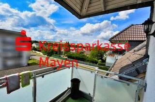 Wohnung kaufen in 56751 Polch, Attraktive Dachgeschosswohnung mit Studio und Balkon – Solide Kapitalanlage