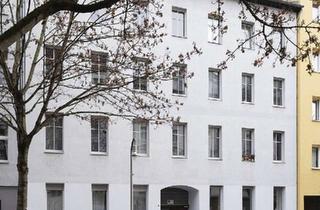 Wohnung kaufen in Lausitzer Straße 45, 10999 Kreuzberg, Kapitalanleger aufgepasst: 3-Zimmer-Altbauwohnung zwischen Ufer und Görlitzer Park!