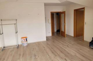 Wohnung mieten in Waihengeyerstraße 14, 89415 Lauingen, Helles 2-Zimmer-Dachgeschossapartment mit Balkon und Carport in Lauingen (Donau)