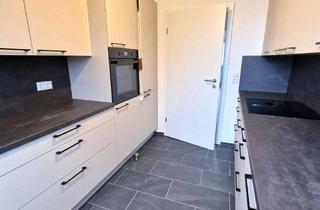 Wohnung mieten in Heinrich-Egloff-Str., 95030 Innenstadt, Top renovierte 3-Zimmer-Wohnung mit hochwertiger Einbauküche und Balkon