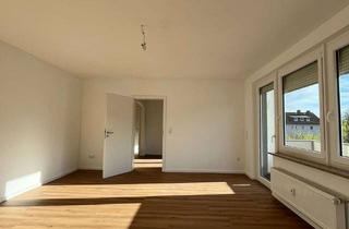 Wohnung mieten in Heinrich-Egloff-Str., 95030 Innenstadt, Top renovierte 3-Zimmer-Wohnung mit hochwertiger Einbauküche und Balkon