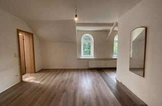 Wohnung mieten in Schmidtstr. 19, 47137 Untermeiderich, Charmante Dachgeschosswohnung Untermeiderich