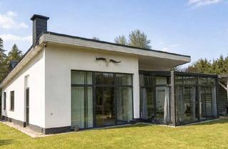 Haus kaufen in 15345 Rehfelde, Exklusiver Design-Bungalow mit privatem Spa, Wintergarten & Naturidylle