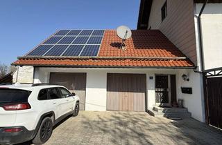 Haus kaufen in Jetzelmaierhöfe, 85301 Schweitenkirchen, Gepflegtes 3 Familienhaus als Kapitalanlage mit viel Potenzial in ruhiger Umgebung