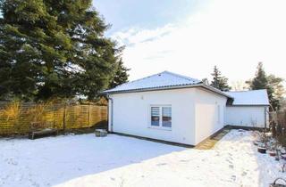 Anlageobjekt in 16515 Oranienburg, Bezugsfrei: Massiver Bungalow aus 1998 mit schönem Garten in Oranienburg (Sachsenhausen)