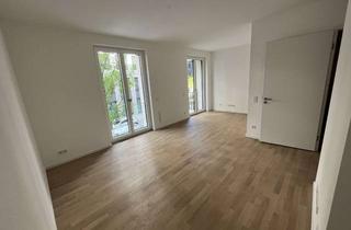 Wohnung mieten in Mühlenstraße 20, 10243 Friedrichshain, Luxury 2-Room Apt with Concierge, Balcony, Fitted Kitchen on the Spree & East Side Gallery