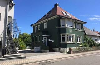 Immobilie mieten in Eisenbahnstr. 47, 76744 Wörth, Schönes Zimmer mit Schlaf- und Arbeitsbereich in klassizistischer "Villa Verde" mit Garten