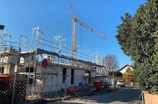 Wohnung kaufen in Alte Reutstraße 135, 90765 Fürth, Fürth - Perfekt geschnittene 3-Zimmer-Neubau-Whg. in Poppenreuth, Bad mit Fenster, Abstellraum, Balkon mit Markise, sonnige Südwest-Lage im 1.OG