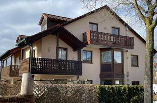 Wohnung kaufen in 93326 Abensberg, Abensberg - Charmante Dachgeschosswohnung mit Balkon, Carport & Keller