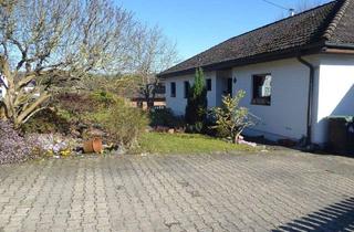 Haus kaufen in 51580 Reichshof, Reichshof - Das perfekte Familien-Haus: voll unterkellert, pflegeleichter Garten, Balkon, Terrasse, Doppelgarage