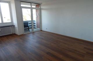 Wohnung mieten in Schönaich-Carolath-Straße, 25336 Elmshorn, Gepflegte 2,5-Zimmer Wohnung im 5. OG mit Balkon u. tollem Weitblick