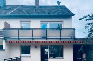 Reihenhaus kaufen in 53859 Niederkassel, Großzügiges Reihenhaus mit viel Platz und Entwicklungspotenzial – Bezugsfrei ab 01.06.2026