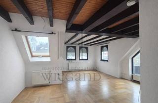 Wohnung kaufen in 42897 Lennep, Burgflair trifft Weitblick - Residieren in einer außergewöhnlichen Maisonette-Wohnung