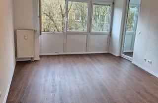 Wohnung kaufen in 73207 Plochingen, Renovierte 2-Zimmer Wohnung mit Wintergarten im 2. OG in Plochingen