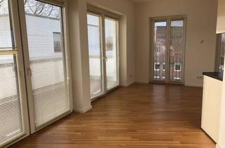 Wohnung mieten in Rosengarten 19 B, 22880 Wedel, Großzügig geschnittene 2,5-Zimmerwohnung mit sonniger Dachterrasse frei ab 1. Mai oder 1. Juni 2026