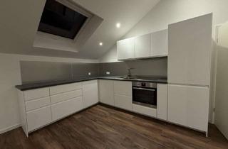 Wohnung mieten in Tiergartenweg 2/1, 73061 Ebersbach, Modernen, komplett sanierten 3,5-Zimmer-DG-Wohnung mit Klimaanlage, Einbauküche, Tiefgarage