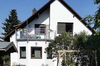 Wohnung mieten in Ulmenstraße 15, 91452 Wilhermsdorf, Helle u. moderne 4-Zi.-DG.-Whg. mit Balkon u. Garten ab 01.06.