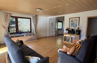 Wohnung mieten in Blumenweg, 65520 Bad Camberg, Teilmobiliert 4,5-Zimmer-Wohnung mit Wintergarten, Balkon, Dachterrasse, Garage und Gartenmitnutzung