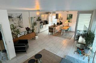 Wohnung kaufen in 22459 Hamburg, Hamburg - 4 Zimmer Maisonettewohnung mit Garten