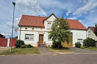 Einfamilienhaus kaufen in 39291 Möckern, Möckern - Einfamilienhaus in kleinem Dorf mit Garten, Hof und Scheune für j