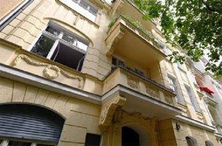Wohnung kaufen in Markusplatz, 12167 Berlin, Berlin - Nahe Markusplatz: vermietete ETW mit Süd-Loggia im Altbau