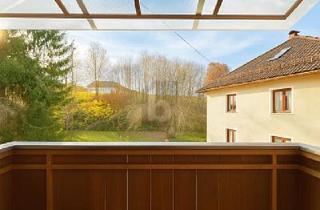 Wohnung kaufen in 83714 Miesbach, Miesbach - HELLER TRAUM MIT BALKON, GARTEN UND GARAGE