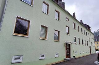 Wohnung kaufen in 07338 Leutenberg, Ruhige 3-R-Eigentumswohnung mit Stellplatz in Leutenberg– ideal für Eigennutzer oder Kapitalanleger