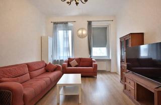 Wohnung kaufen in 13403 Reinickendorf, Altbauwohnung mit Balkon in ruhiger Lage