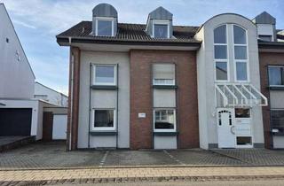 Wohnung kaufen in 52349 Düren, "Barrierefreie 3-Zimmer-Erdgeschosswohnung mit Garage und Gartenanteil!"