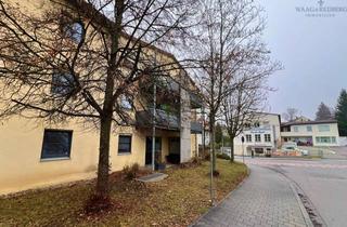 Wohnung kaufen in Unterislinger Weg 18B, 93053 Kasernenviertel, WG-geeignet: 3-Zimmer-Wohnung mit Potenzial zum 4. Zimmer & Terrasse!