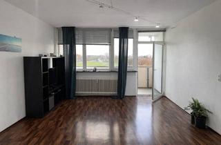 Wohnung kaufen in 91054 Erlangen, Bezugsfreie 2-Zimmer-Wohnung im 6. OG mit zwei großzügigen Südbalkonen in Erlangen-Alterlangen.