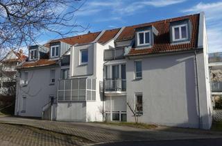 Wohnung kaufen in 01689 Niederau, Vermietete Zweiraumwohnung mit Balkon und Garage in Niederau-Ockrilla