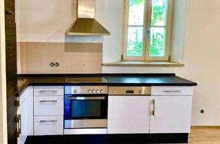 Wohnung mieten in 93057 Konradsiedlung-Wutzlhofen, Stilvolle, vollständig renovierte 2,5-Zimmer-EG-Wohnung mit eigenem Garten in Regensburg, Wutzlhofen