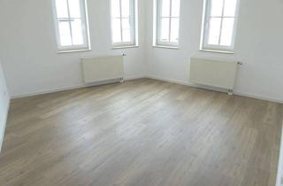 Wohnung mieten in Sophienstraße, 09130 Sonnenberg, Preiswertes Wohnen für Jung und Alt mit Aufzug