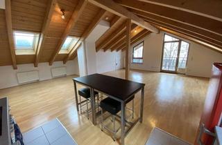 Wohnung mieten in 82041 Oberhaching, Helle Dachgeschosswohnung mit großem Balkon und EBK in Oberhaching