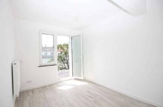 Wohnung mieten in Kölner Straße 28, 40211 Stadtmitte, Sonniges WG-Zimmer in 4er-WG im 5. OG mit Balkon in Düsseldorf-Stadtmitte