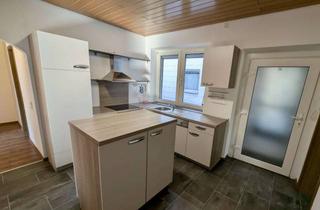 Wohnung mieten in Ramsteiner Straße 75, 66882 Hütschenhausen, Freundliche 3-Zimmer-Wohnung mit EBK und Terrasse in Spesbach (H‘hausen)