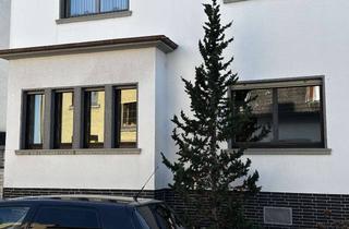 Wohnung mieten in 56218 Mülheim-Kärlich, Geräumige 4-Zimmer-Erdgeschosswohnung mit Terrasse in Mülheim-Kärlich