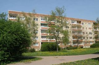 Wohnung mieten in Jasminweg, 06484 Quedlinburg, Tolle Aussicht: 2-Raum-Wohnung mit Balkon im 4. Obergeschoss