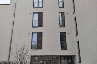 Wohnung mieten in Pinneberger Straße 17B, 22457 Schnelsen, Lichtdurchflutete 4-Zimmer-Wohnung mit Balkon in Hamburg 22457