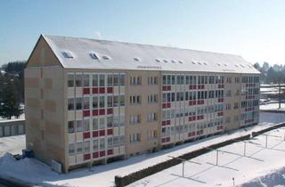 Wohnung mieten in Schwimmbadstraße 21, 09514 Lengefeld, 3-Zimmerwohnung mit verglasten Balkon