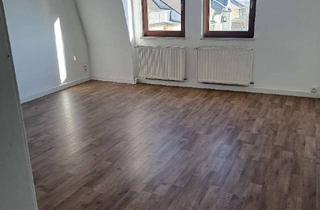 Wohnung mieten in Fritz-Reuter-Straße, 08371 Glauchau, Schöne helle 4-R Wohnung im Dachgeschoss!