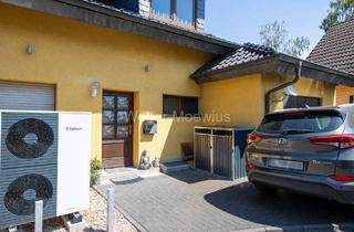 Haus kaufen in 51491 Overath, Schickes Zweifamilienhaus mit Einliegerbereich, Terrassen + Balkon in ruhiger Ortsrandlage