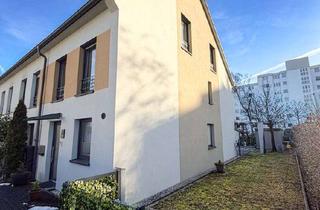 Haus kaufen in 95448 Hammerstatt, Neu- & hochwertiges REH mit gepflegten Garten, hochwertiger Einbauküche, 2 Stellplätzen – zeitnah fr