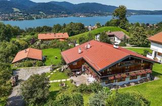Bauernhaus kaufen in 83684 Tegernsee, Denkmalgeschütztes Bauernhaus - beeindruckende Lage mit traumhafter Sicht auf den Tegernsee