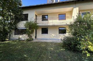 Haus kaufen in 82194 Gröbenzell, Großzügiges Dreifamilienhaus mit genehmigter Erweiterungsmöglichkeit in begehrter Nachbarschaft