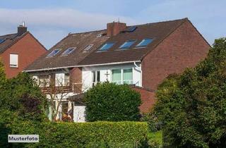 Anlageobjekt in Pflichtendorfer Straße XXXX, 04610 Meuselwitz, Solides Mietwohnhaus mit drei Wohnungen und Carport