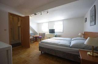 Immobilie mieten in 45131 Rüttenscheid, Möbliertes Zimmer mit eigenem Bad, Internet über W-LAN, in attraktivem Stadtteil